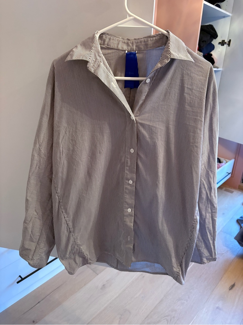 Kit and Ace Boxy Button-Down Shirt - grey & White pinstripe